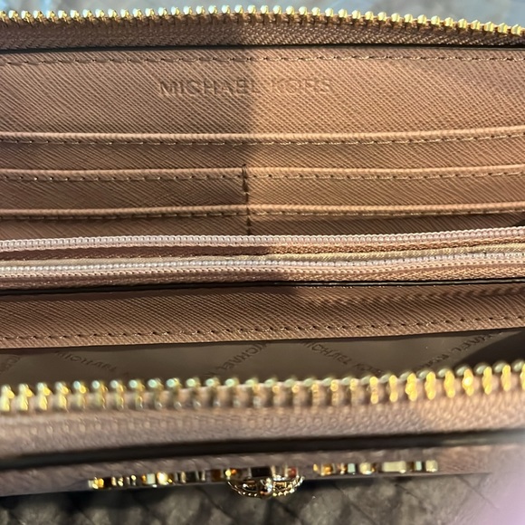 Michael Kors Wallet - Picture 3 of 5